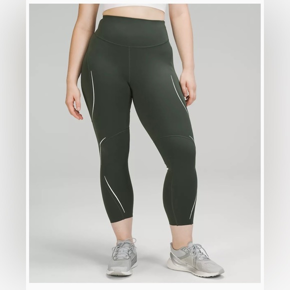NWT Lululemon Base Pace High-Rise Reflective Tight 25” - Picture 1 of 5